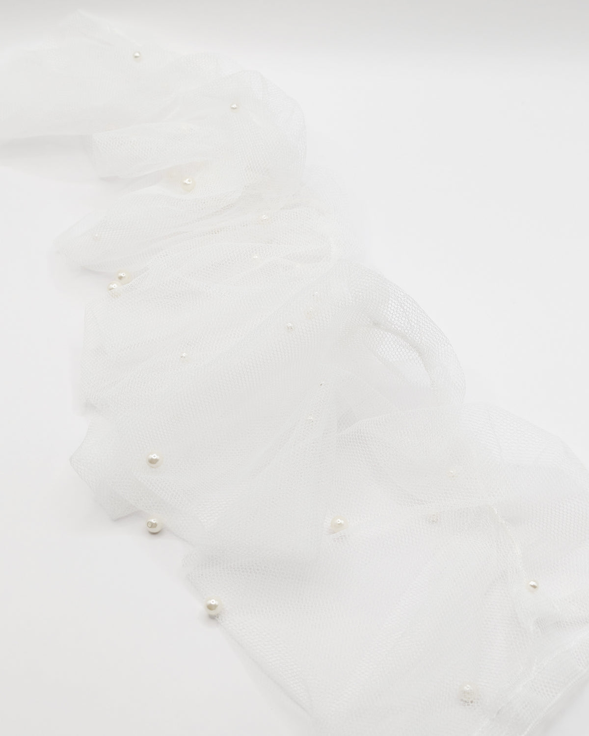 Daisy Pearl Ruched Tulle Fingerless Gloves