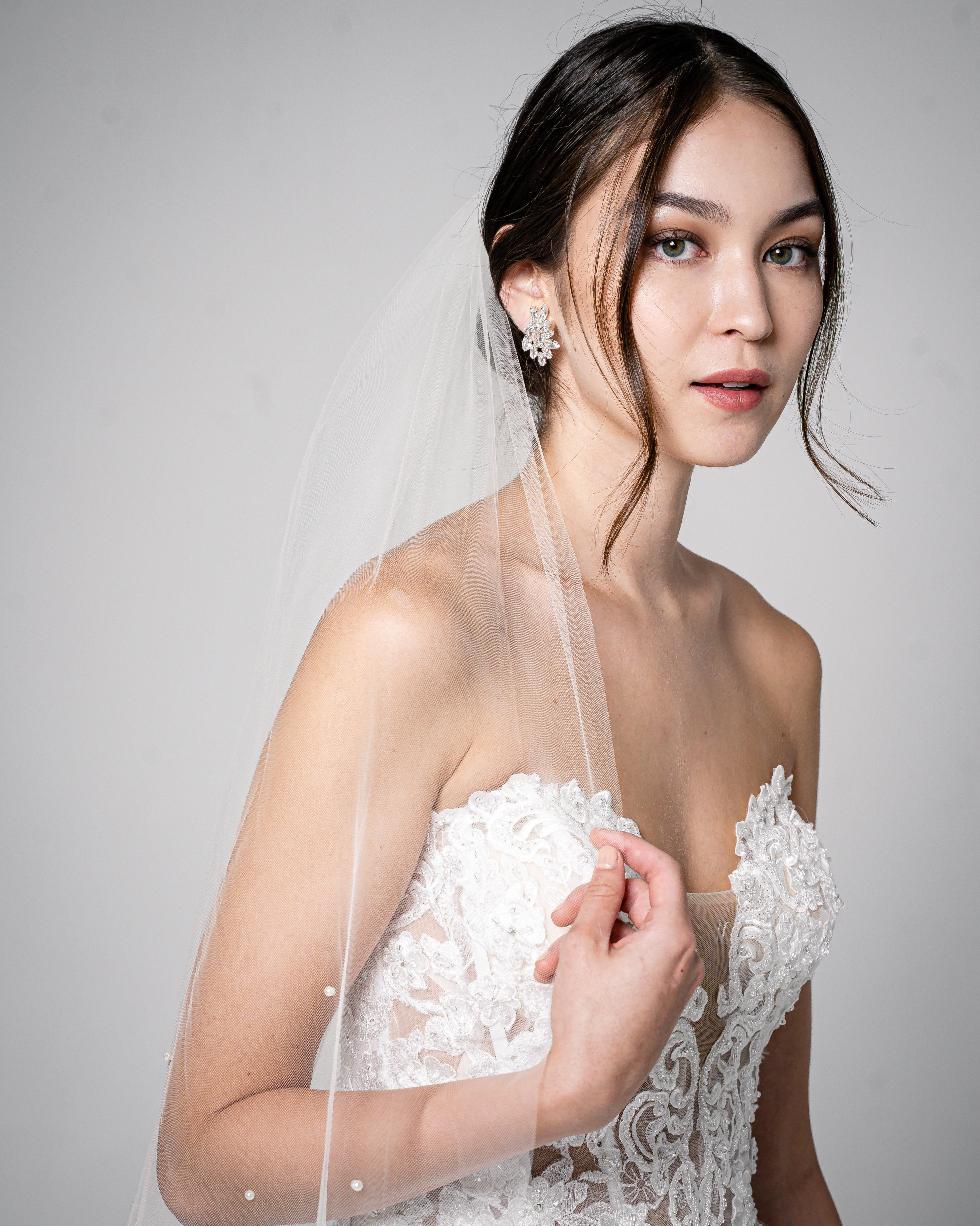 ivory knot-wedding accessories-bridal veils-giselle
