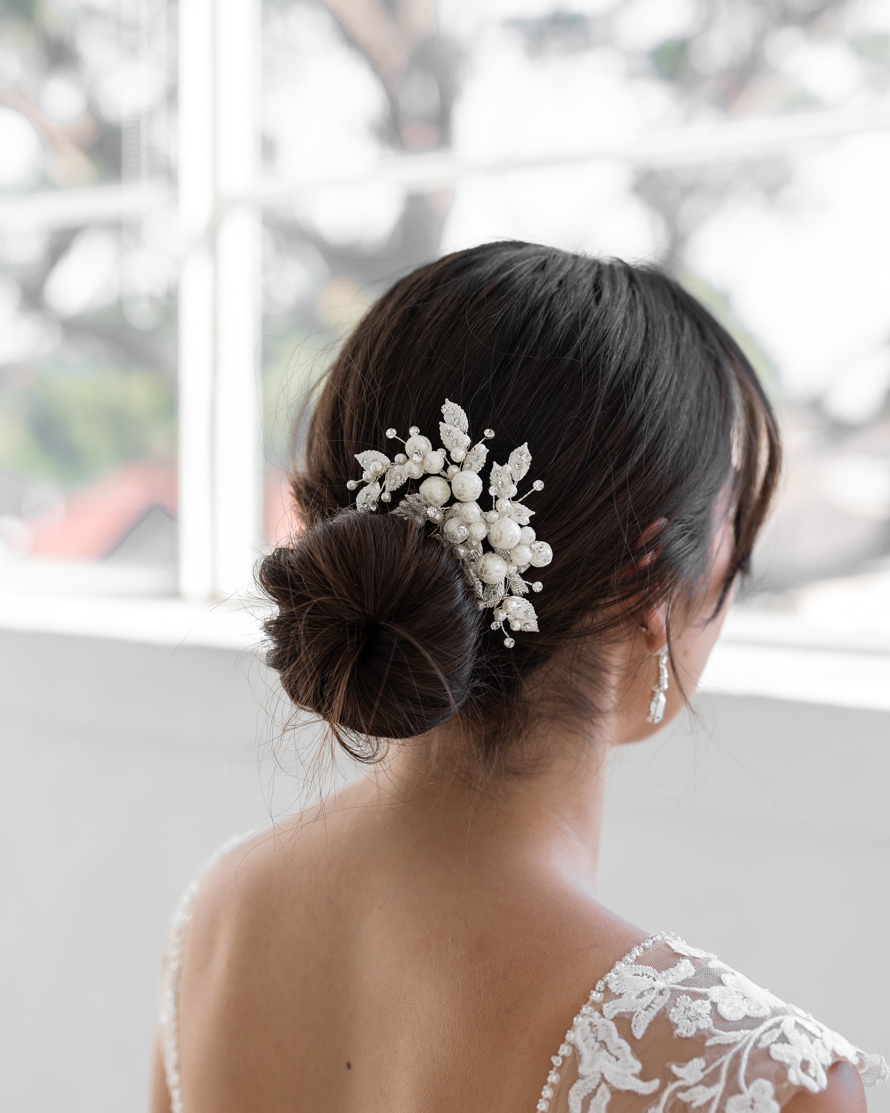 ivory knot-wedding hair clips-pearl bridal accessories-vera